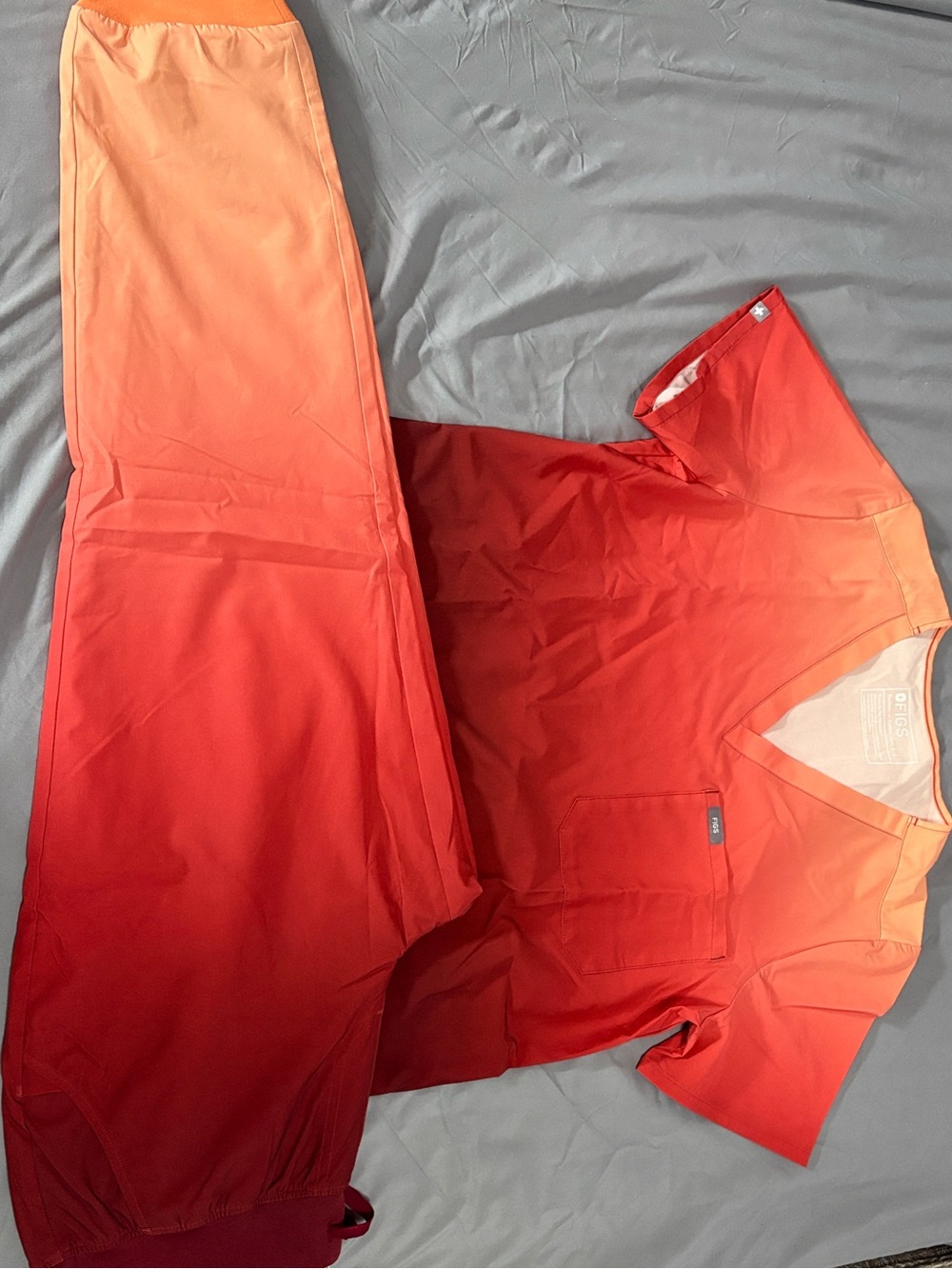 Figs women’s Orange to Red Ombre V-Neck Scrub Top & Pants